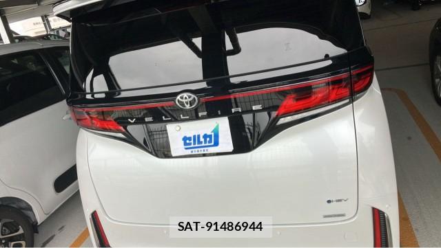 Toyota VELLFIRE 2023-07 8281032-1