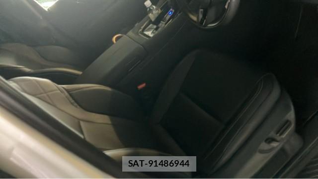 Toyota VELLFIRE 2023-07 8281032-5