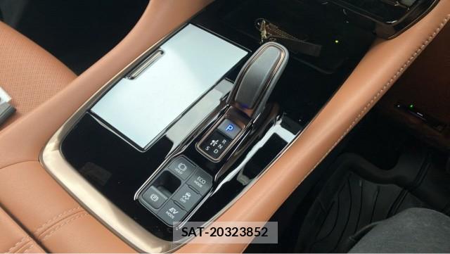 Toyota VELLFIRE 2024-11 8281044-14