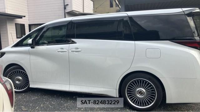 Toyota VELLFIRE 2025-03 8281423-3