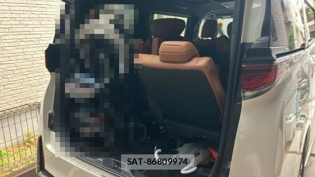 Toyota VELLFIRE 2024-03 8281440-17