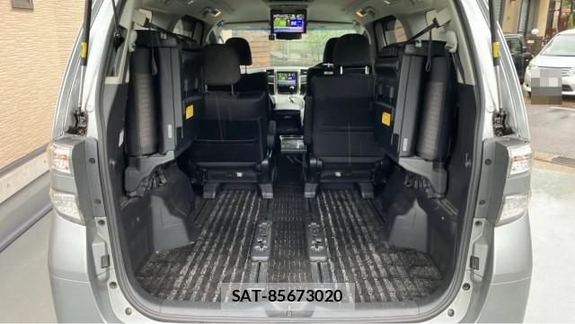 Toyota VELLFIRE 2014-12 8281498-17