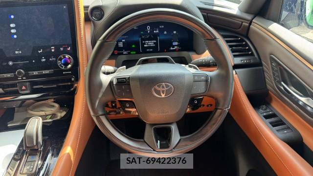 Toyota VELLFIRE 2024-09 8281633-11