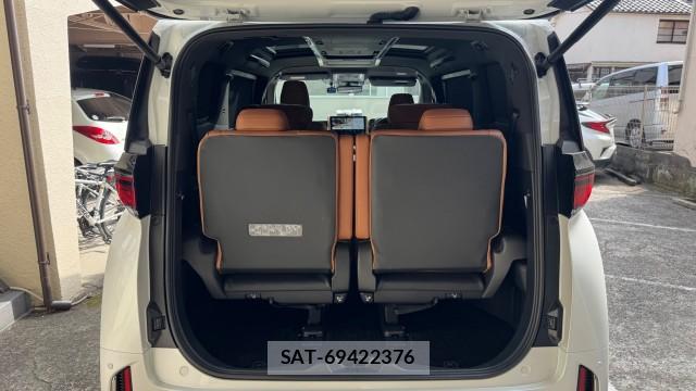 Toyota VELLFIRE 2024-09 8281633-12