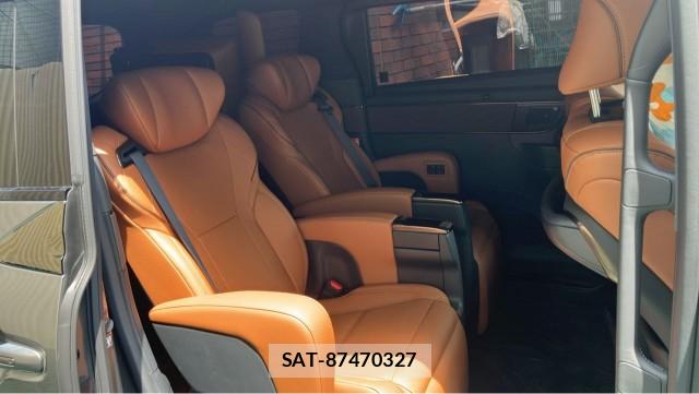 Toyota VELLFIRE 2025-06 8281680-6