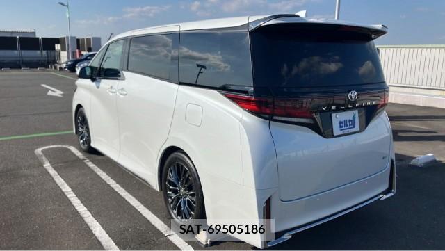 Toyota VELLFIRE 2023-09 8281686-12