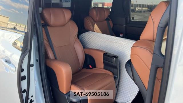 Toyota VELLFIRE 2023-09 8281686-6