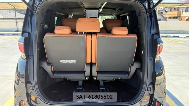Toyota VELLFIRE 2023-09 8281861-17
