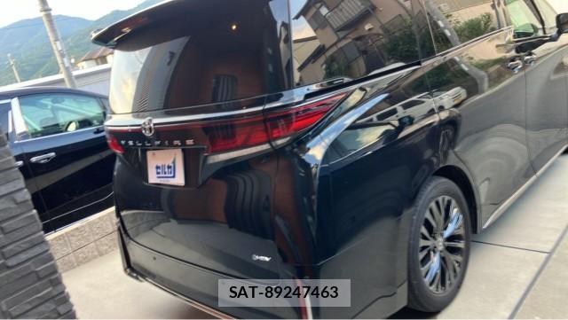 Toyota VELLFIRE 2024-12 8281917-1