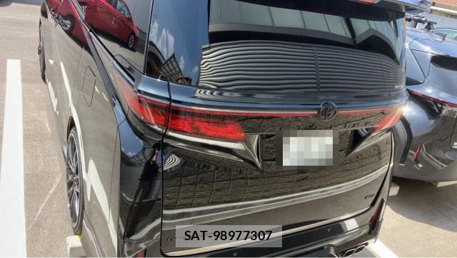 Toyota VELLFIRE 2023-09 8282017-1