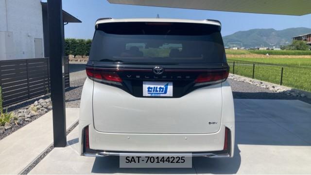 Toyota VELLFIRE 2024-11 8282063-1