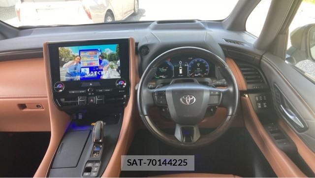 Toyota VELLFIRE 2024-11 8282063-16