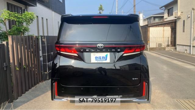Toyota VELLFIRE 2023-09 8282102-1