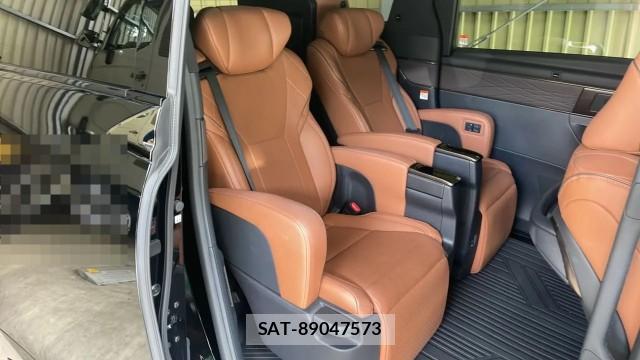 Toyota VELLFIRE 2024-05 8282206-6