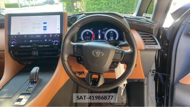 Toyota VELLFIRE 2024-02 8282339-16