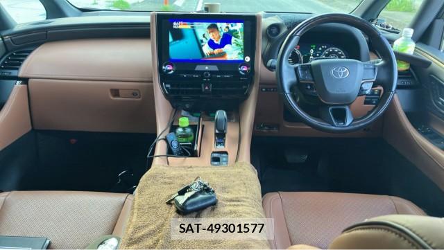Toyota VELLFIRE 2024-11 8282404-2