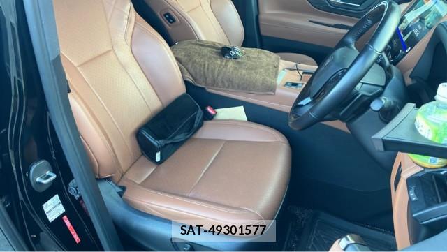 Toyota VELLFIRE 2024-11 8282404-5
