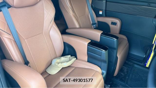 Toyota VELLFIRE 2024-11 8282404-6