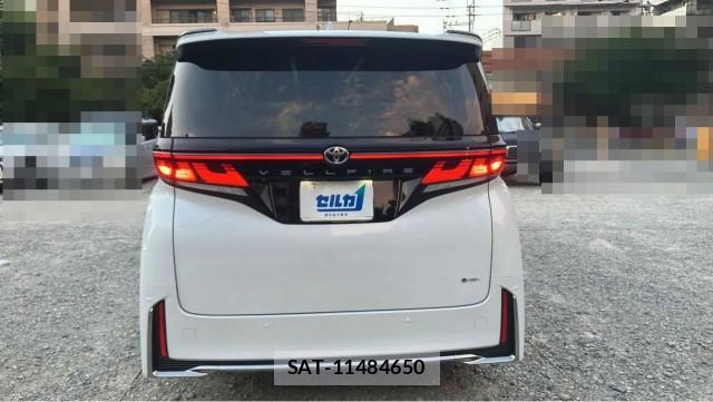 Toyota VELLFIRE 2025-08 8282458-1