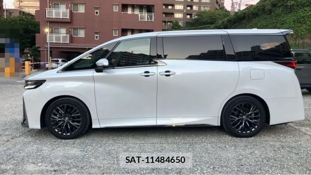 Toyota VELLFIRE 2025-08 8282458-10