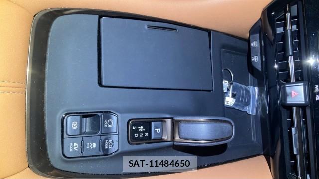Toyota VELLFIRE 2025-08 8282458-14