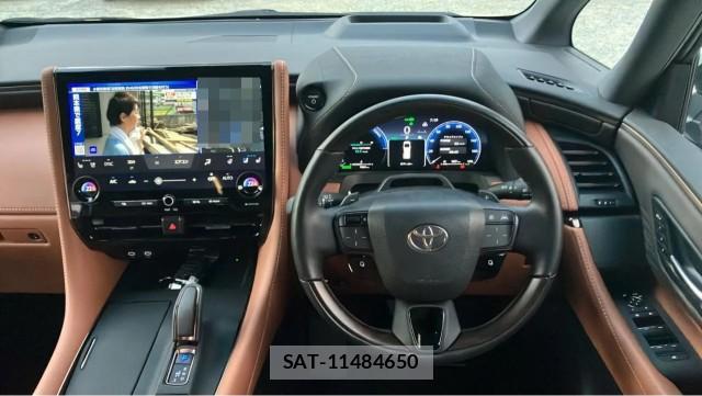 Toyota VELLFIRE 2025-08 8282458-16