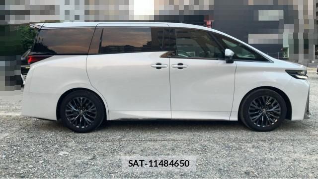 Toyota VELLFIRE 2025-08 8282458-3