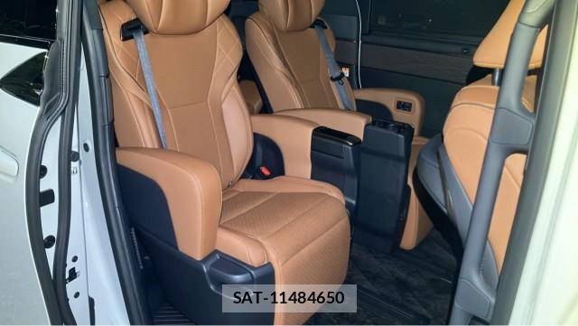 Toyota VELLFIRE 2025-08 8282458-6