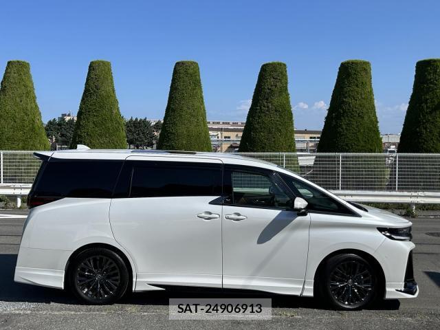 Toyota VELLFIRE 2024-07 8282600-15