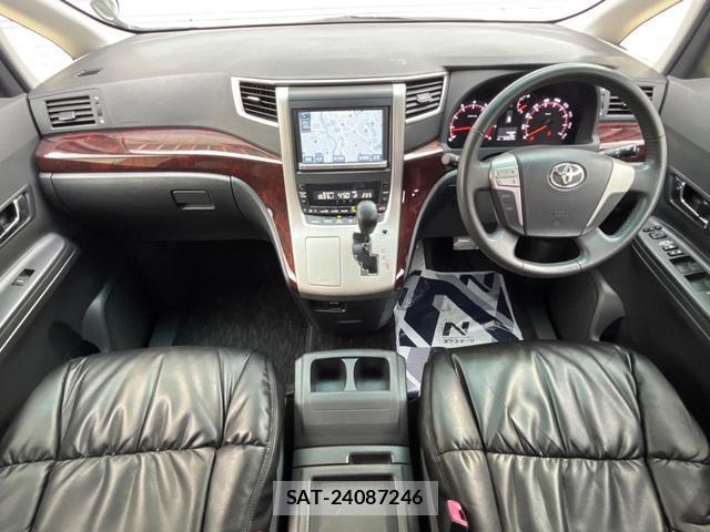 Toyota VELLFIRE 2013-09 8277490-1