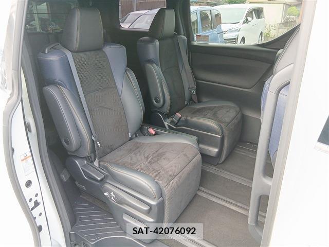 Toyota VELLFIRE 2017-03 8278085-14