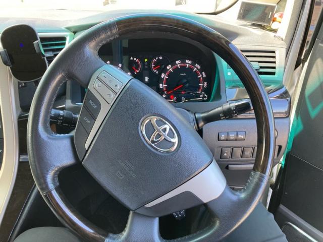 Toyota VELLFIRE 2013-09 8279667-19
