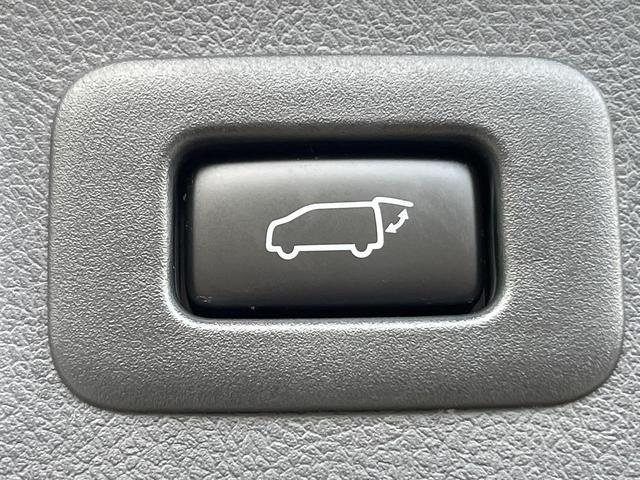 Toyota VELLFIRE 2015-08 8280087-6