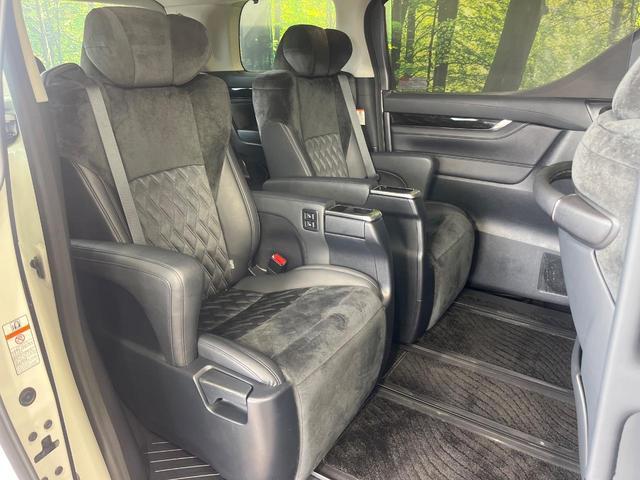 Toyota VELLFIRE 2015-08 8280087-8