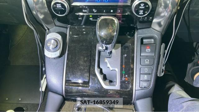 Toyota VELLFIRE 2015-10 8280571-14