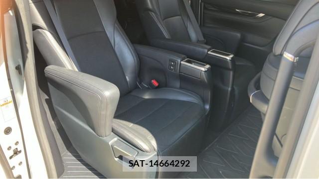 Toyota VELLFIRE 2017-03 8280664-6