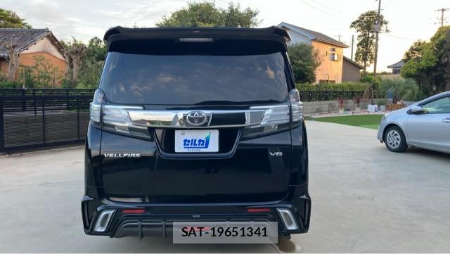 Toyota VELLFIRE 2015-04 8280789-1