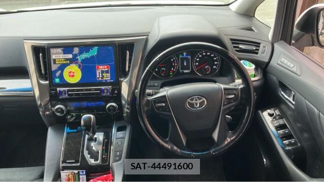 Toyota VELLFIRE 2017-10 8280969-16