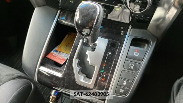 Toyota VELLFIRE 2019-07 8281038-14