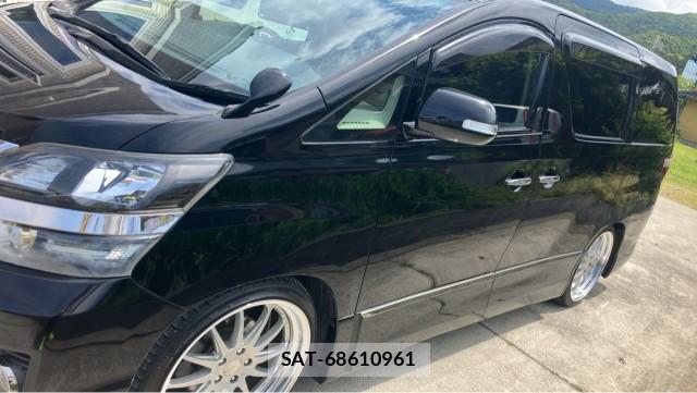 Toyota VELLFIRE 2013-07 8281105-10