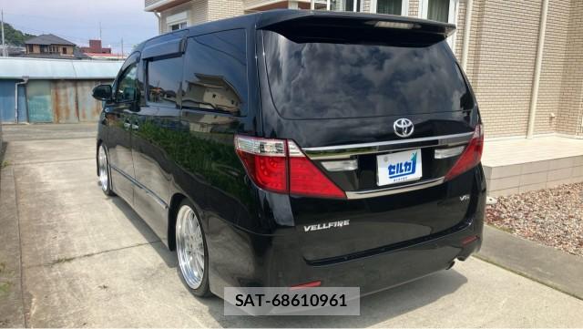 Toyota VELLFIRE 2013-07 8281105-13
