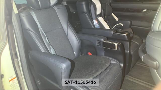 Toyota VELLFIRE 2018-02 8281154-6