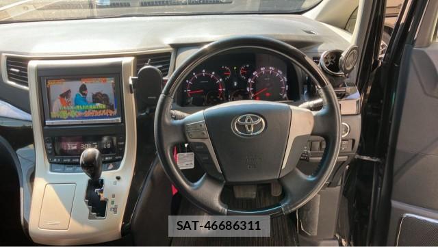 Toyota VELLFIRE 2013-10 8281164-16
