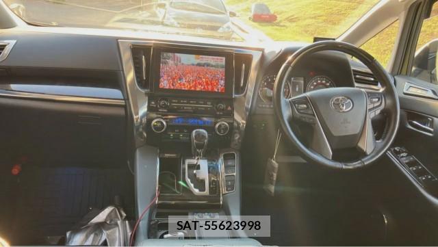 Toyota VELLFIRE 2018-05 8281280-2