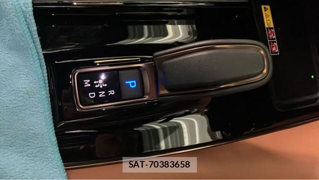Toyota VELLFIRE 2025-07 8281290-14