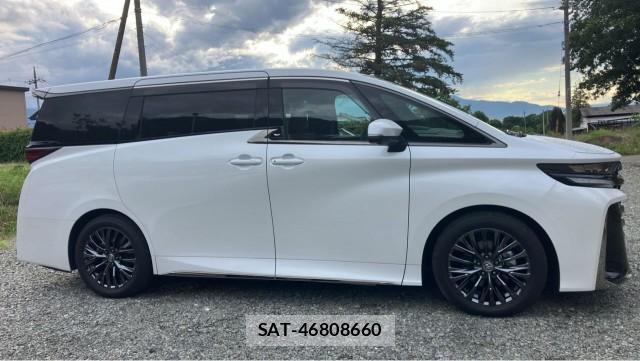 Toyota VELLFIRE 2025-07 8281321-3