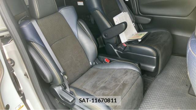 Toyota VELLFIRE 2016-11 8281345-6