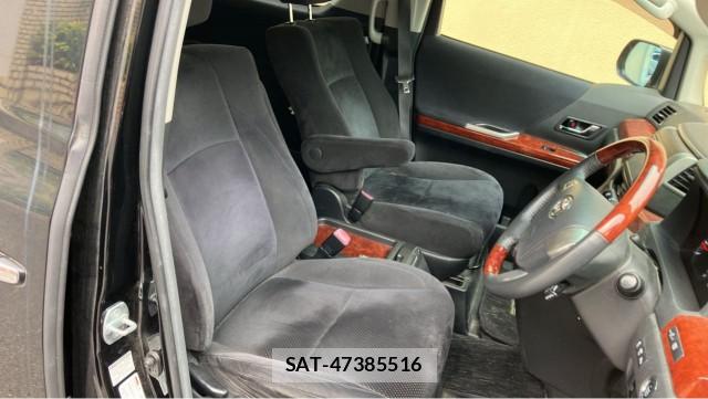 Toyota VELLFIRE 2010-05 8281463-5