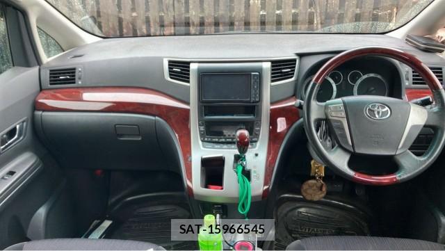 Toyota VELLFIRE 2011-01 8281536-2