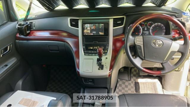 Toyota VELLFIRE 2009-03 8281540-2